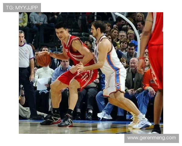 保罗巧妙抢断姚明瞬间回顾NBA经典对决中的精彩时刻